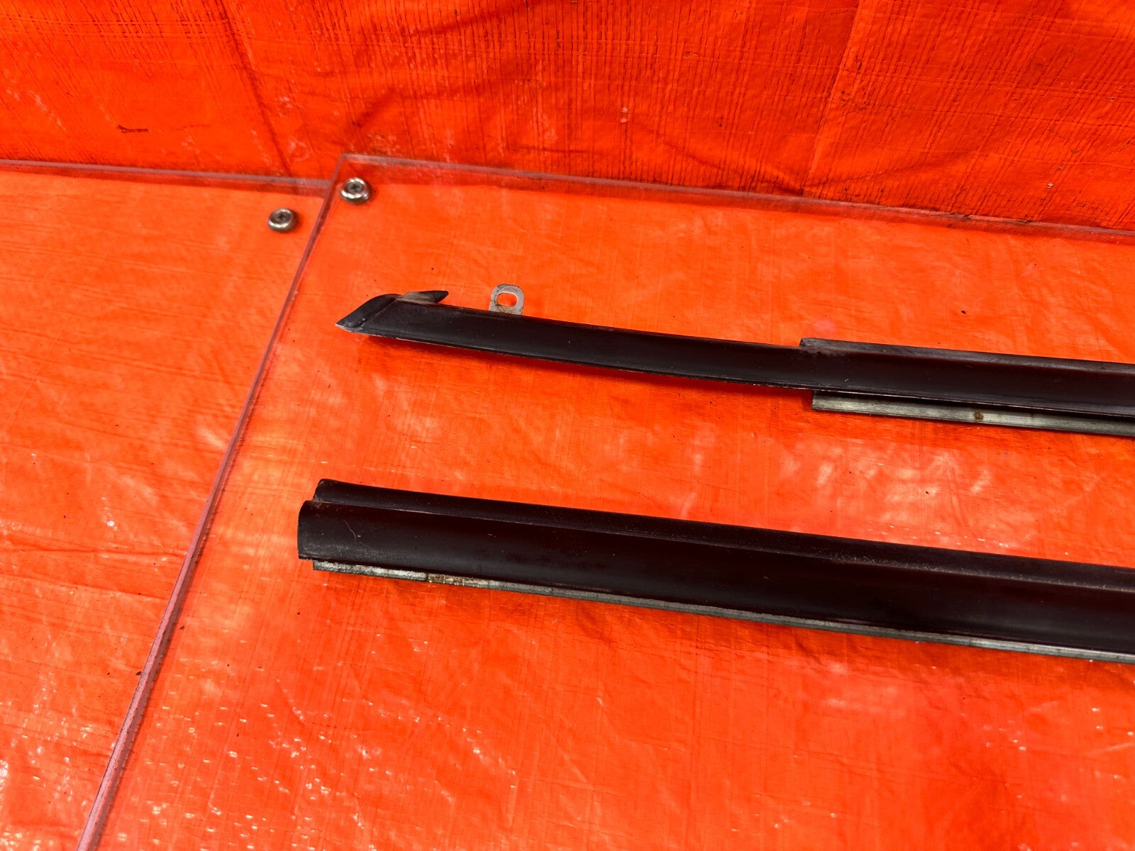 88 89 HONDA CRX   FRONT & REAR / LEFT & RIGHT EXTERIOR WINDOW GLASS TRIM OEM 2775