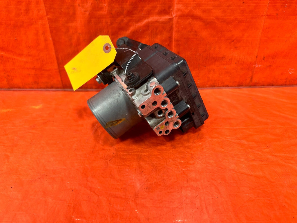 2018 18 INFINITI Q60 RED SPORT   ABS PUMP ANTI SKID LOCK ACTUATOR VSA MODULATOR6