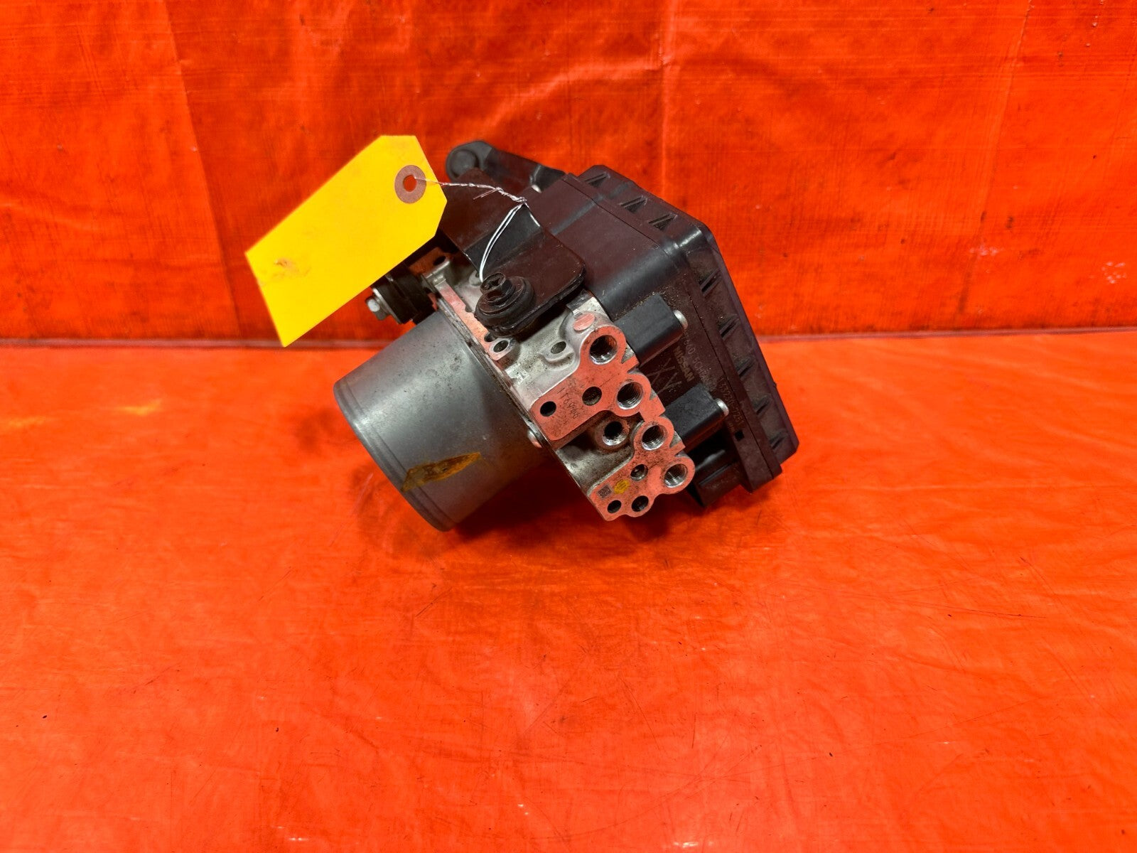 2018 18 INFINITI Q60 RED SPORT   ABS PUMP ANTI SKID LOCK ACTUATOR VSA MODULATOR6
