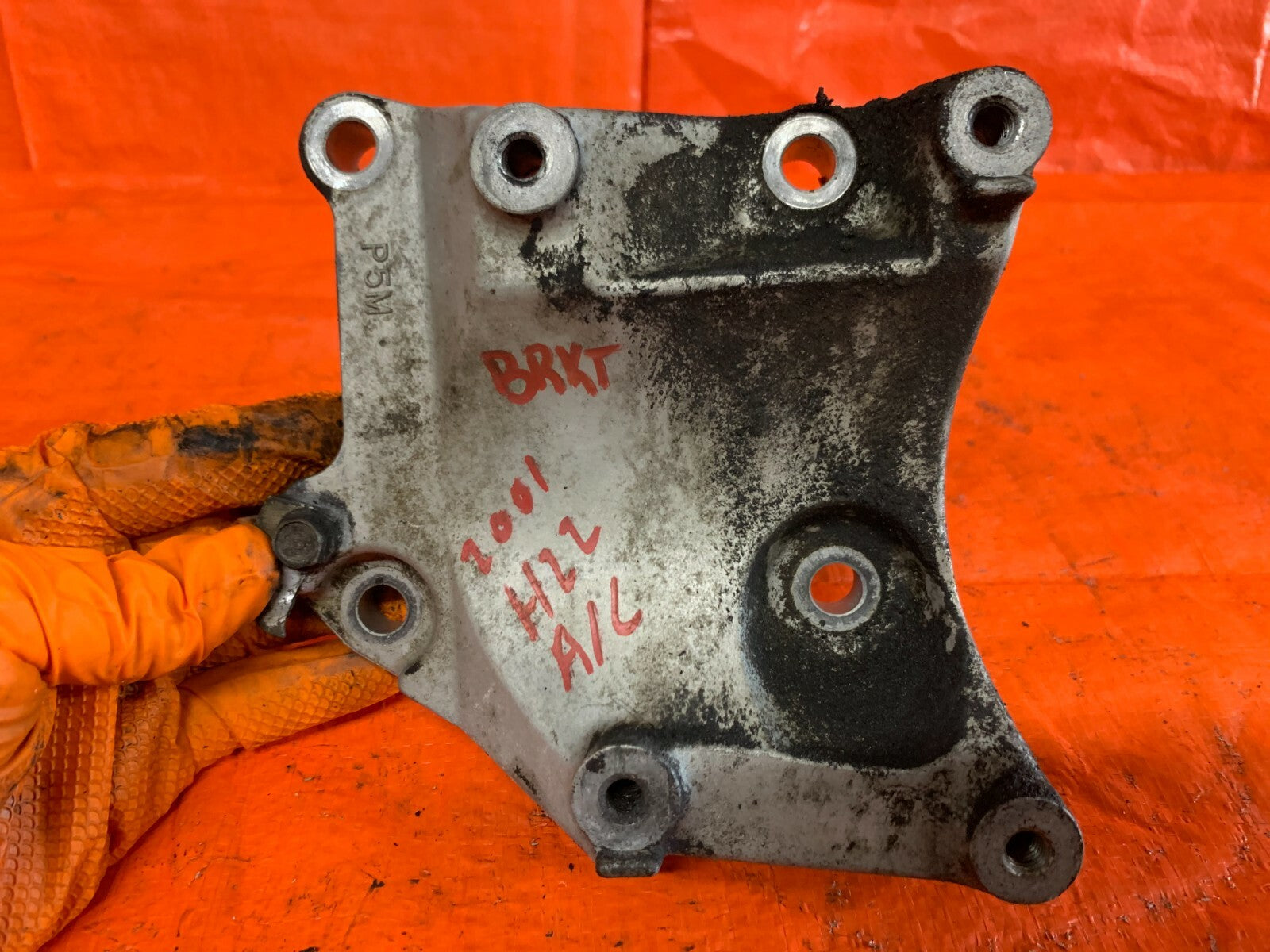 97 01 HONDA PRELUDE BASE & SH   H22A4 HVAC AC MOUNTING BRACKET OEM OE FACTORY3