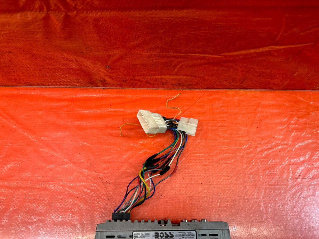 Aftermarket BOSS AM FM CD Player Radio Receiver Face ID 550B #2367
