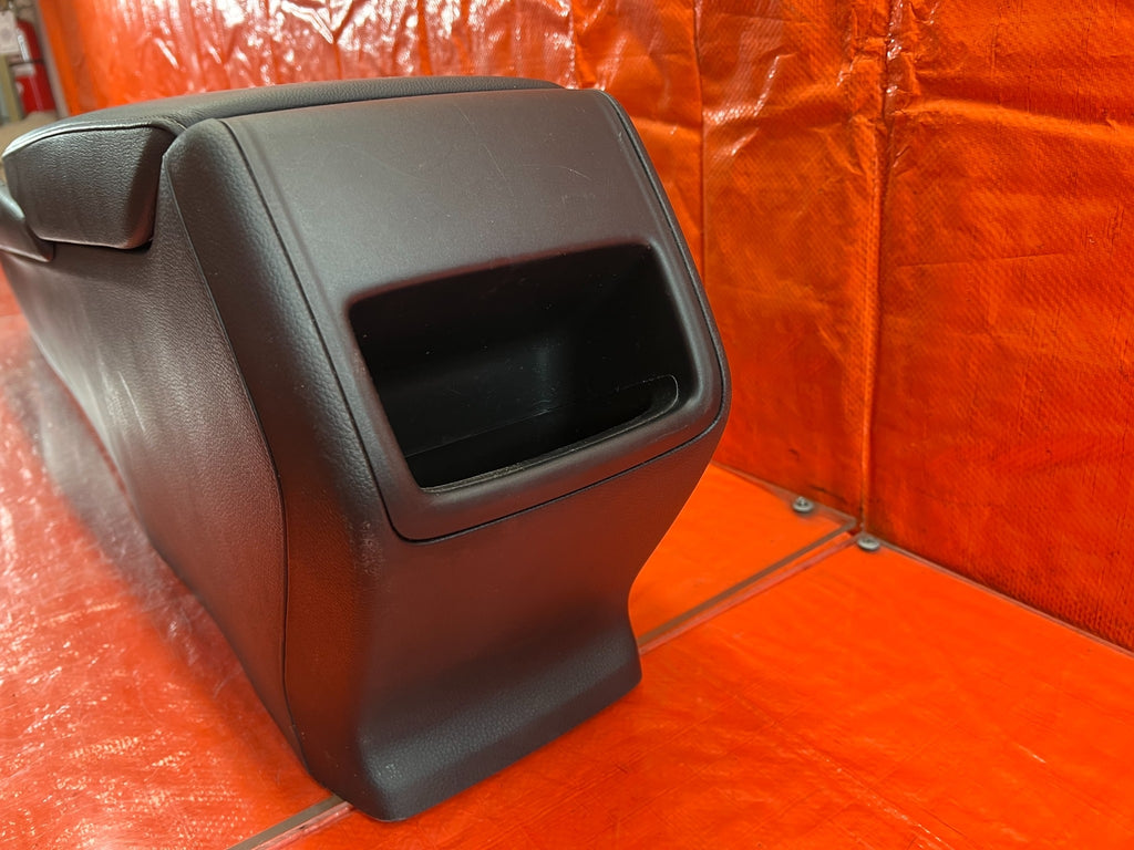 18 21 HONDA ACCORD SPORT   ARM REST / CENTER CONSOLE STORAGE COMPARTMENT OEM 1847