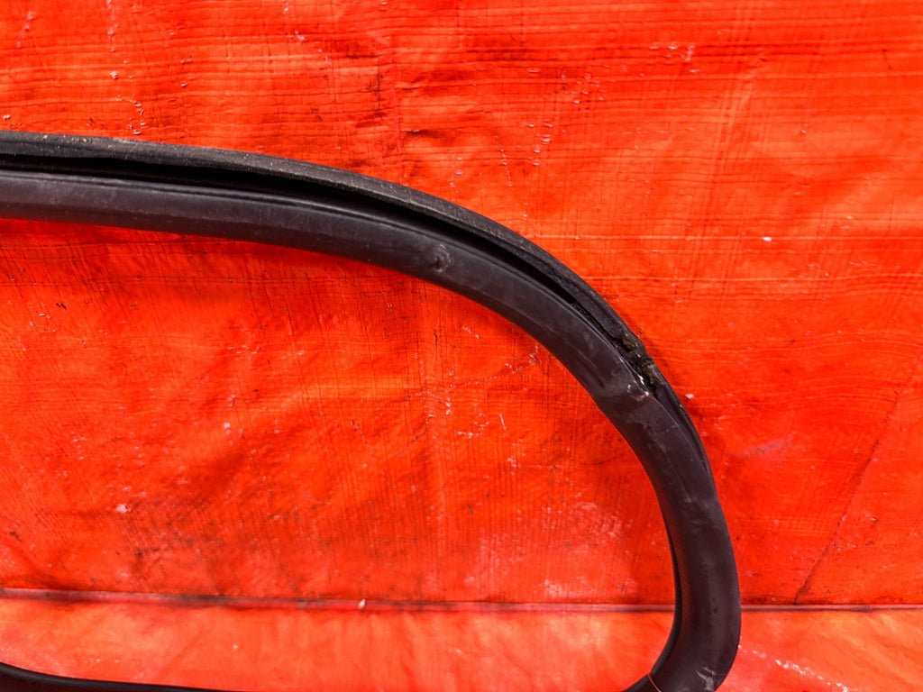09 11 MAZDA RX8 RX 8  DRIVER LEFT REAR GLASS WEATHER STRIP   OEM #3032