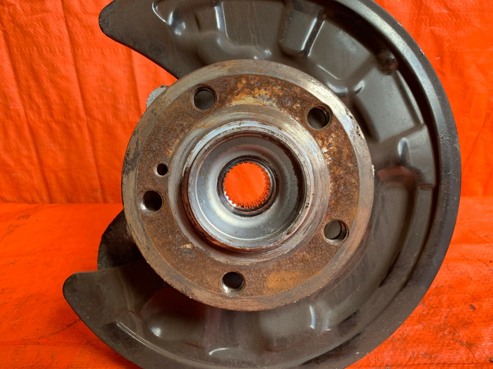 OEM 2015 MERCEDES CLA 250 4MATIC   PASSENGER RIGHT REAR SPINDLE KNUCKLE HUB4