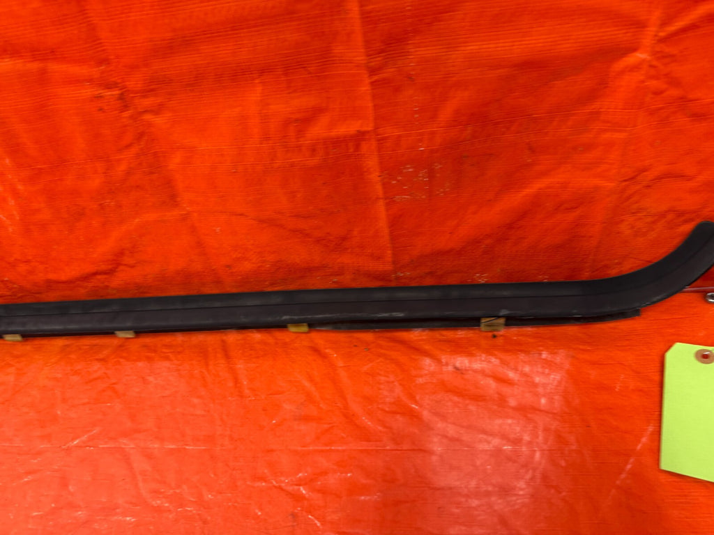 93 97 HONDA DEL SOL   DRIVER LEFT GLASS TRIM BELT MOLDING STRIP   OEM #2943