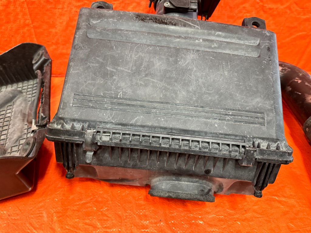 09 11 MAZDA RX8 RX 8   FACTORY INTAKE SYSTEM AIR BOX W/ ALL ARMS   OEM #30310