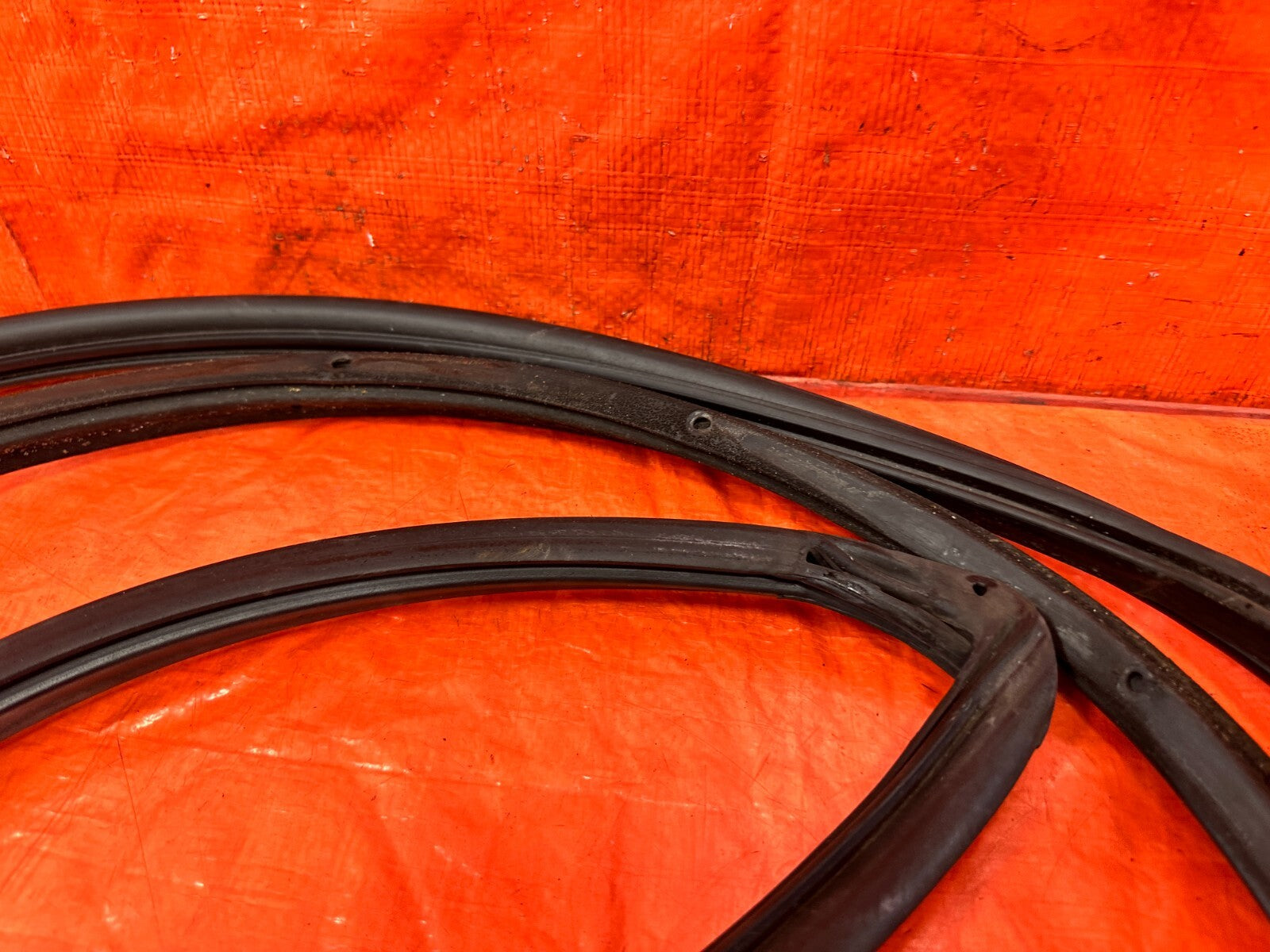 96 00 HONDA CIVIC SEDAN RIGHT FRONT WEATHER STRIP TRIM SEAL GASKET 2973