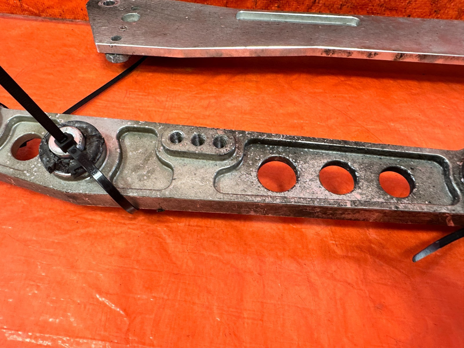 92 95 HONDA CIVIC    ALUMINUM REAR SUBFRAME BRACE LOWER CONTROL ARM #3276