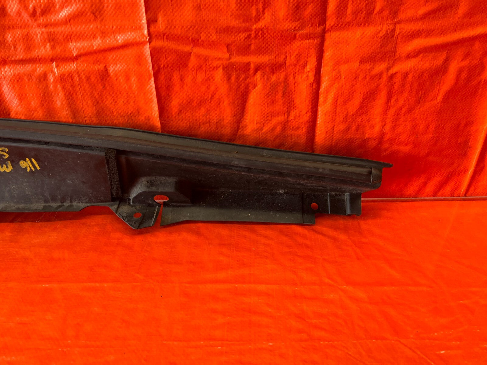 09 12 INFINITI FX50 FX35   PASSENGER RIGHT FENDER SEAL TRIM COVER   OEM #1164