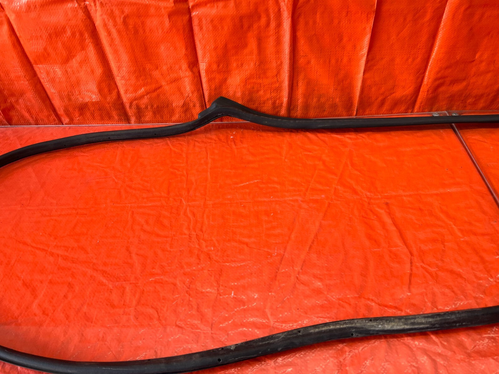 13 18 ACURA RDX   DRIVER LEFT REAR DOOR   WEATHER STRIP TRIM SEAL GASKET OEM 1538