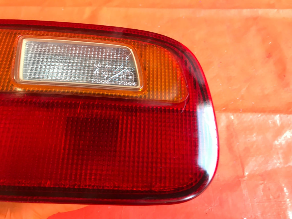 OEM 1992 1993 HONDA CIVIC 2 & 4 DOOR DRIVER LEFT INNER TAIL LIGHT TRUNK L LH1