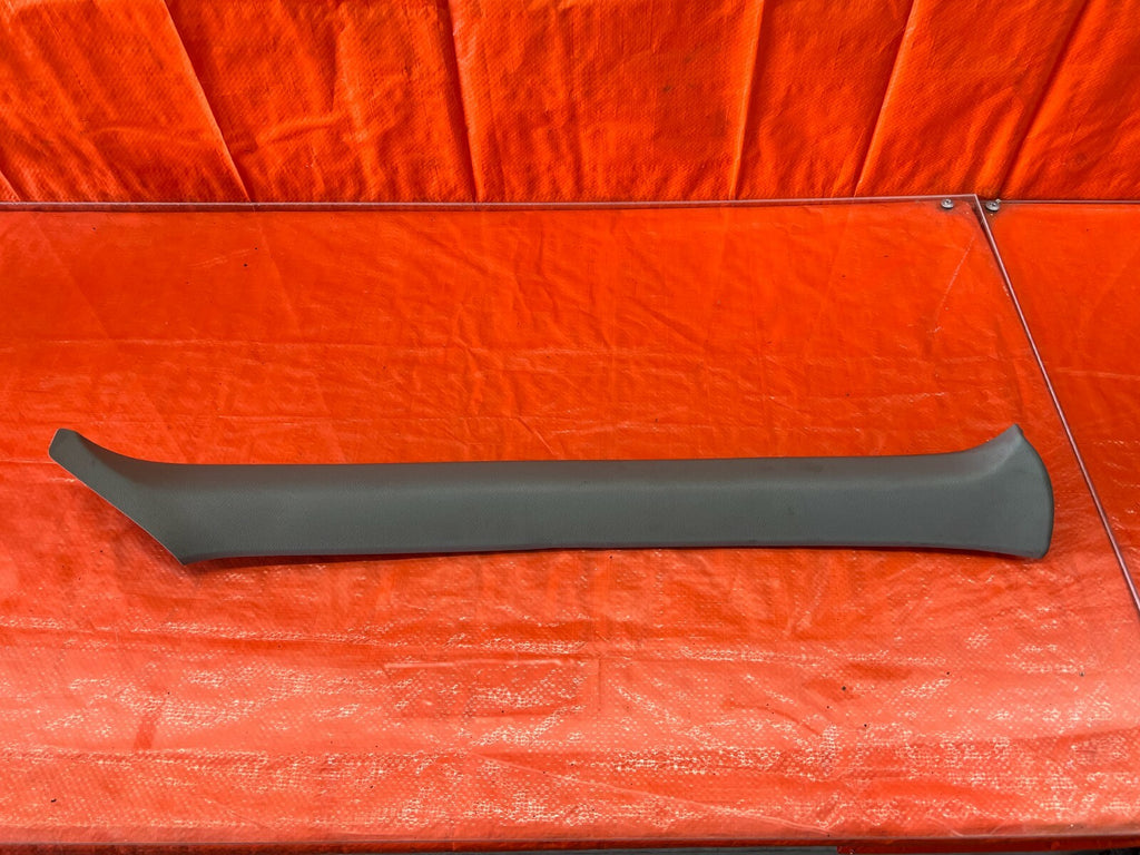 94 01 ACURA INTEGRA   2 DOOR MODEL   A PILLAR TRIM   PASSENGER RIGHT   OEM #1040