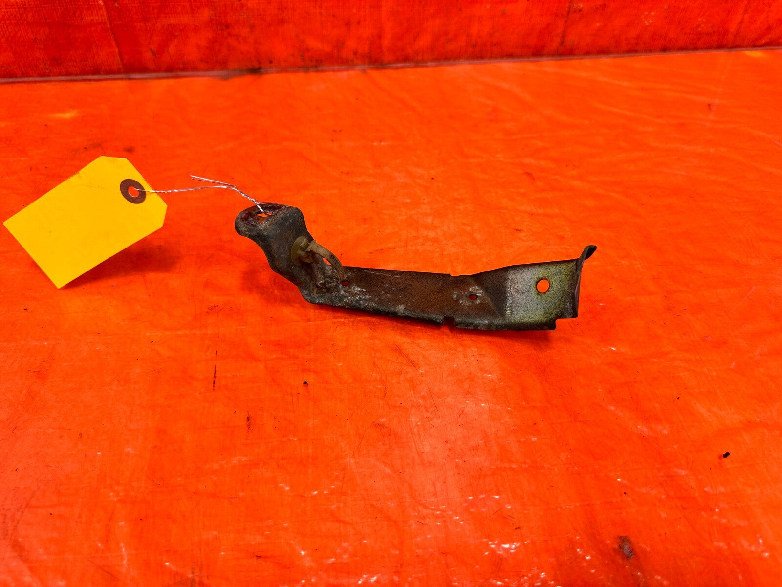 96 00 HONDA CIVIC   RADIATOR EXPANSION TANK COOLANT RESERVOIR BRACKET OEM #2952