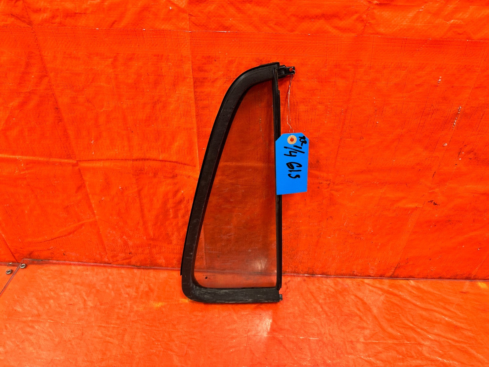 97 01 HONDA CR V CRV   PASSENGER RIGHT REAR   DOOR VENT GLASS   OEM FACTORY #3010