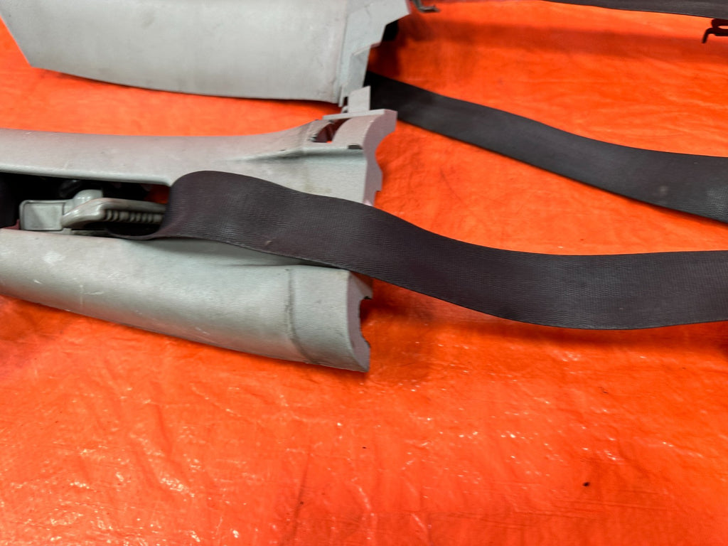 02 05 HONDA CIVIC SI EP3 HATCHBACK   LEFT & RIGHT FRONT SEAT BELTS   OEM #3082