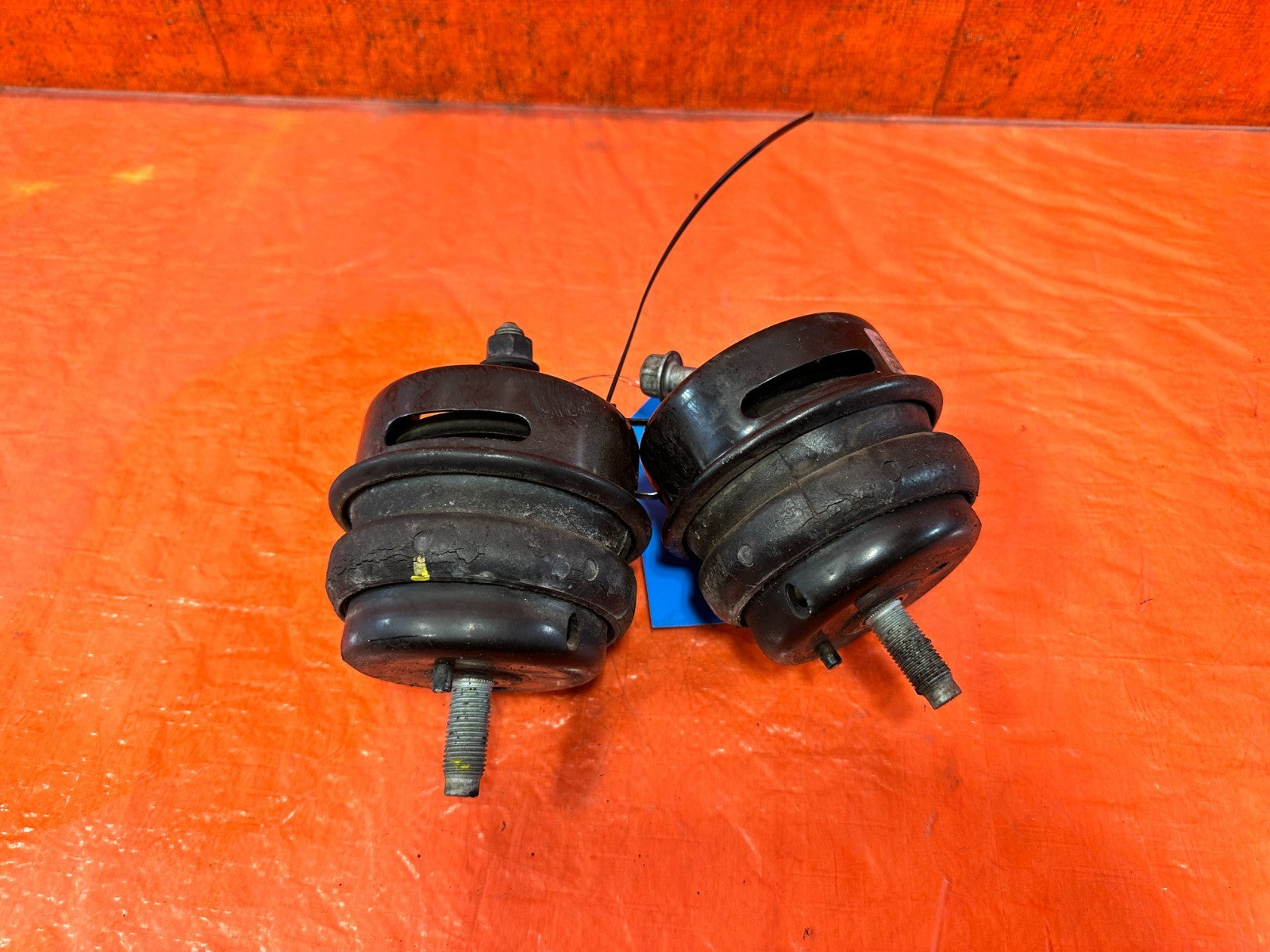12 14 HYUNDAI GENESIS COUPE BK2 2.0L G4KF   LEFT AND RIGHT ENGINE MOUNTS OEM 3256