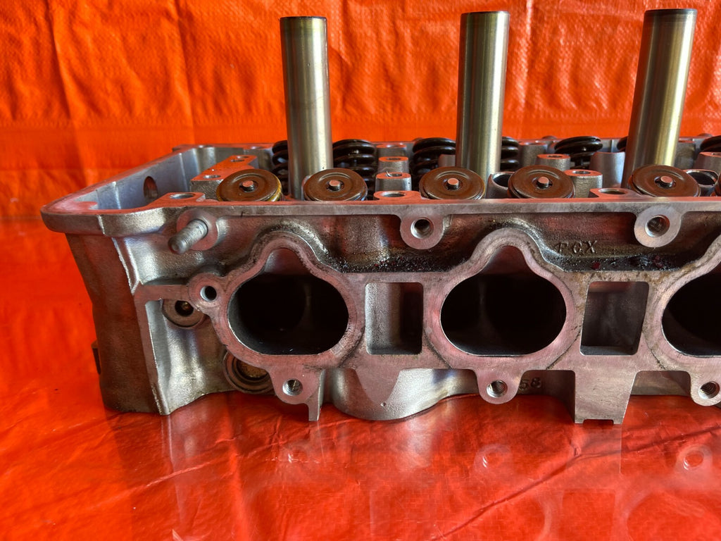 00 05 HONDA S2000 F22C1 F20C1  CYLINDER HEAD    CORE      DAMAGED  OEM7
