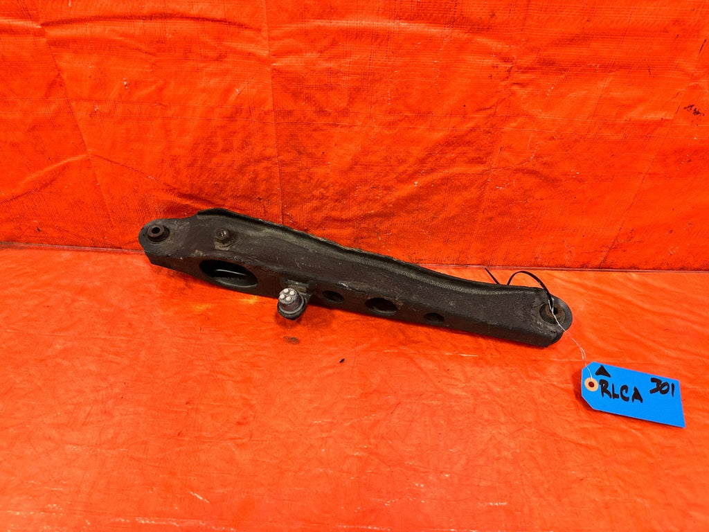 97 01 HONDA CR V CRV   REAR LOWER CONTROL ARM   DRIVER LEFT  SIDE   OEM #3015