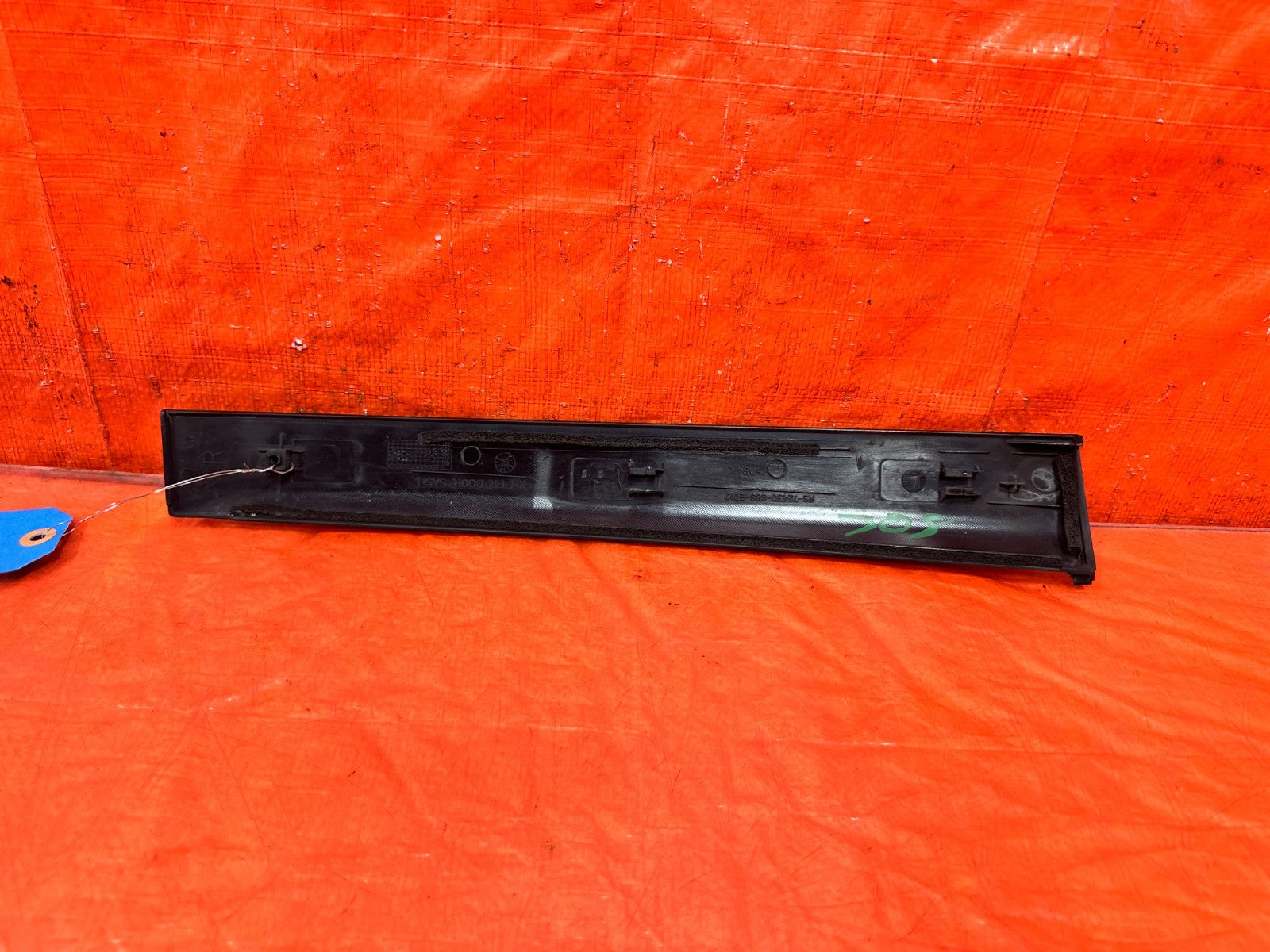 02 05 HONDA CIVIC SI EP3 HATCH   RIGHT DOOR SASH TRIM MOLDING STRIP B PILLAR 3081