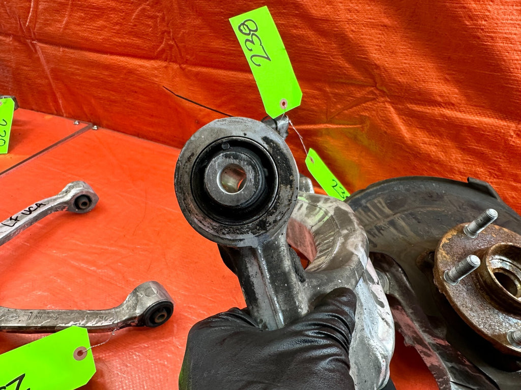09 13 INFINITI G37 4D   RWD   LEFT FRONT SPINDLE W/ UPPER & LOWER CONTROL ARMS6