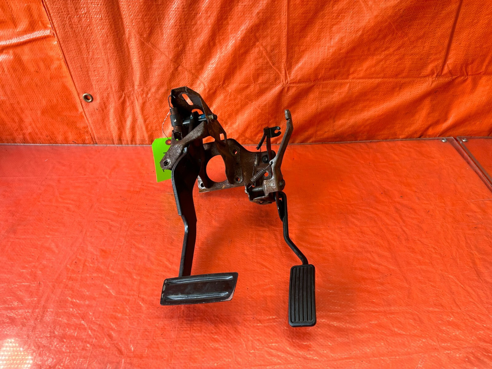 96 00 HONDA CIVIC   AUTOMATIC TRANSMISSION ONLY   BRAKE & GAS PEDAL   OEM #000