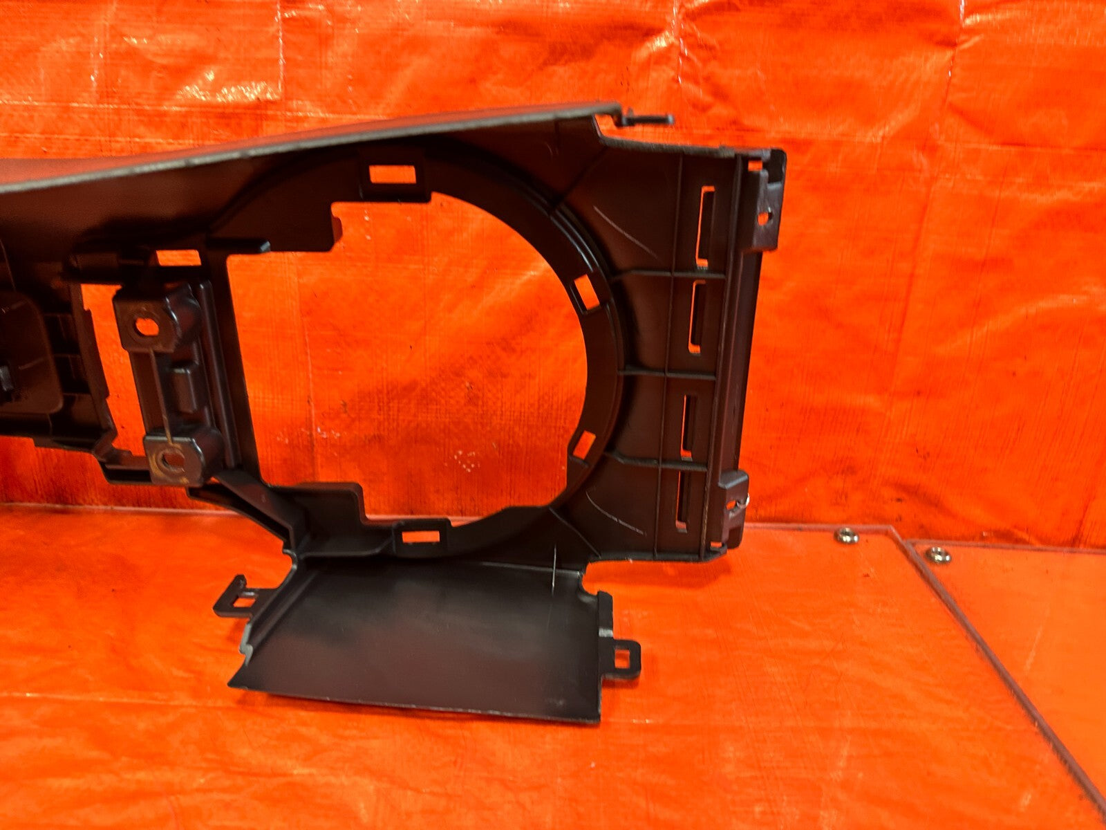 13 20 SUBARU BRZ   ARM REST / CENTER CONSOLE STORAGE COMPARTMENT   OEM #29215