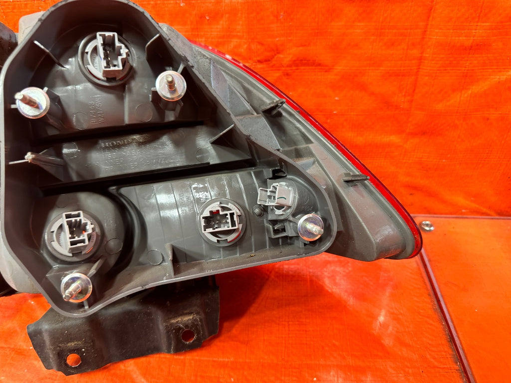 06 08 HONDA CIVIC   4 DOOR SEDAN COMPLET TAIL LIGHT TAIL LAMP SET ALL 4 OEM 30012