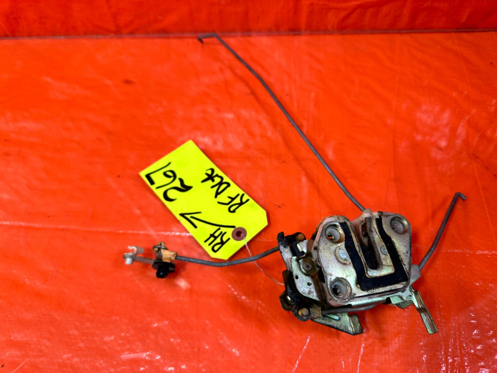 90 93 MAZDA MX 5 MIATA   PASSENGER RIGHT DOOR LOCK ACTUATOR NON POWER OEM #2676