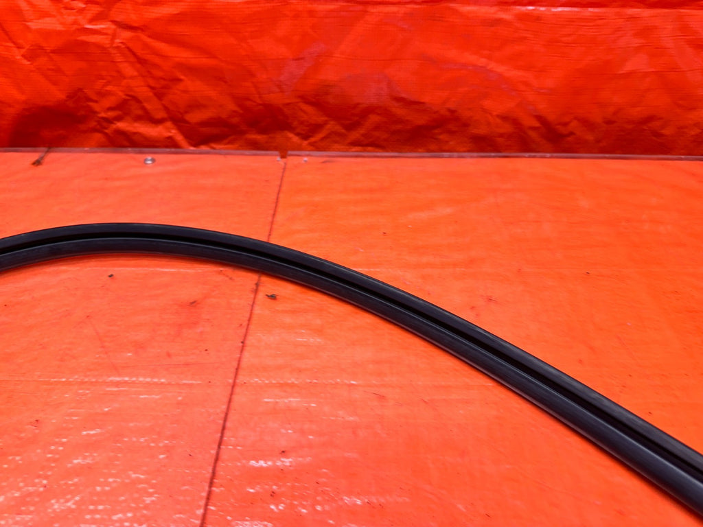 92 96 HONDA PRELUDE   DRIVER LEFT DOOR WINDOW RUN CHANNEL   OEM #3326