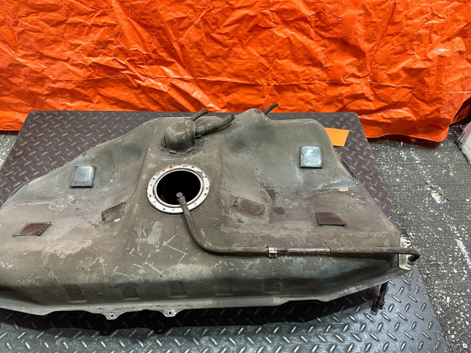 00 05 TOYOTA CELICA   GASOLINE GAS FUEL TANK ASSEMBLY   OEM FACTORY #2506