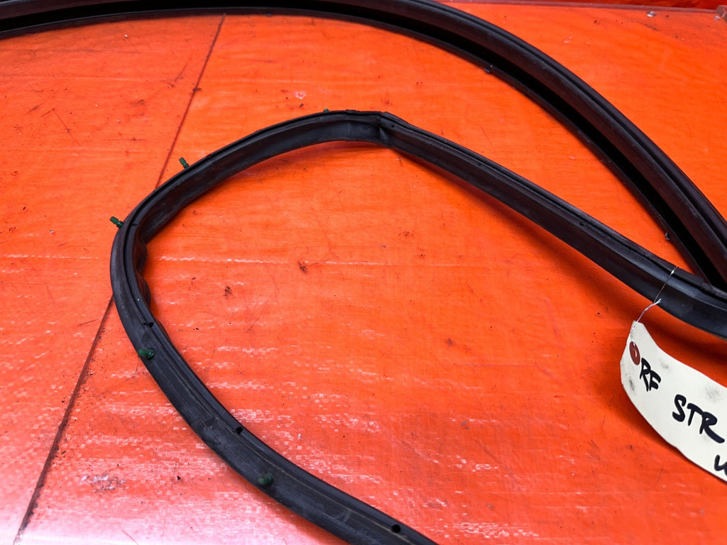 92 96 HONDA PRELUDE RIGHT DOOR WEATHERSTRIP SEAL OEM #3326