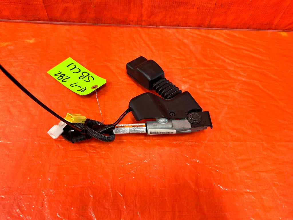07 11 HONDA CIVIC SEDAN   PASSENGER RIGHT FRONT SEAT BELT CLIP BUCKLE OEM 2822