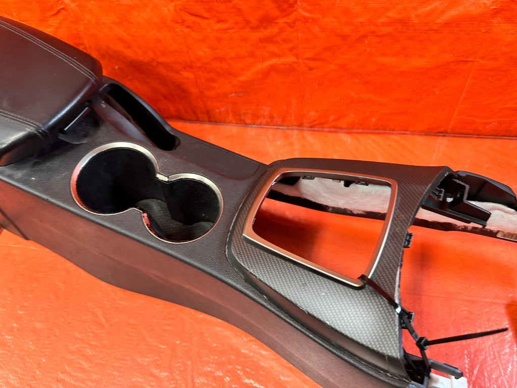 13 16 HYUNDAI GENESIS COUPE   ARM REST / CENTER CONSOLE STORAGE COMPARTMENT 3184