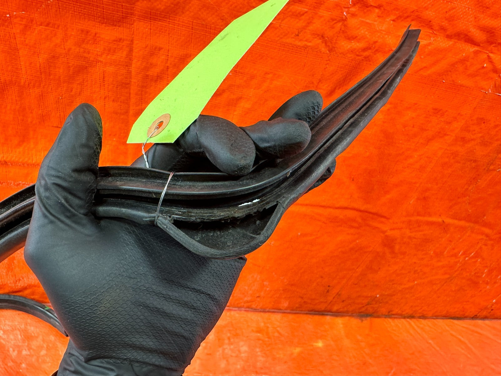 02 05 HONDA CIVIC SI EP3 HATCH DOOR TO CHASSIS OPEN TRIM WEATHER STRIP OEM #30610