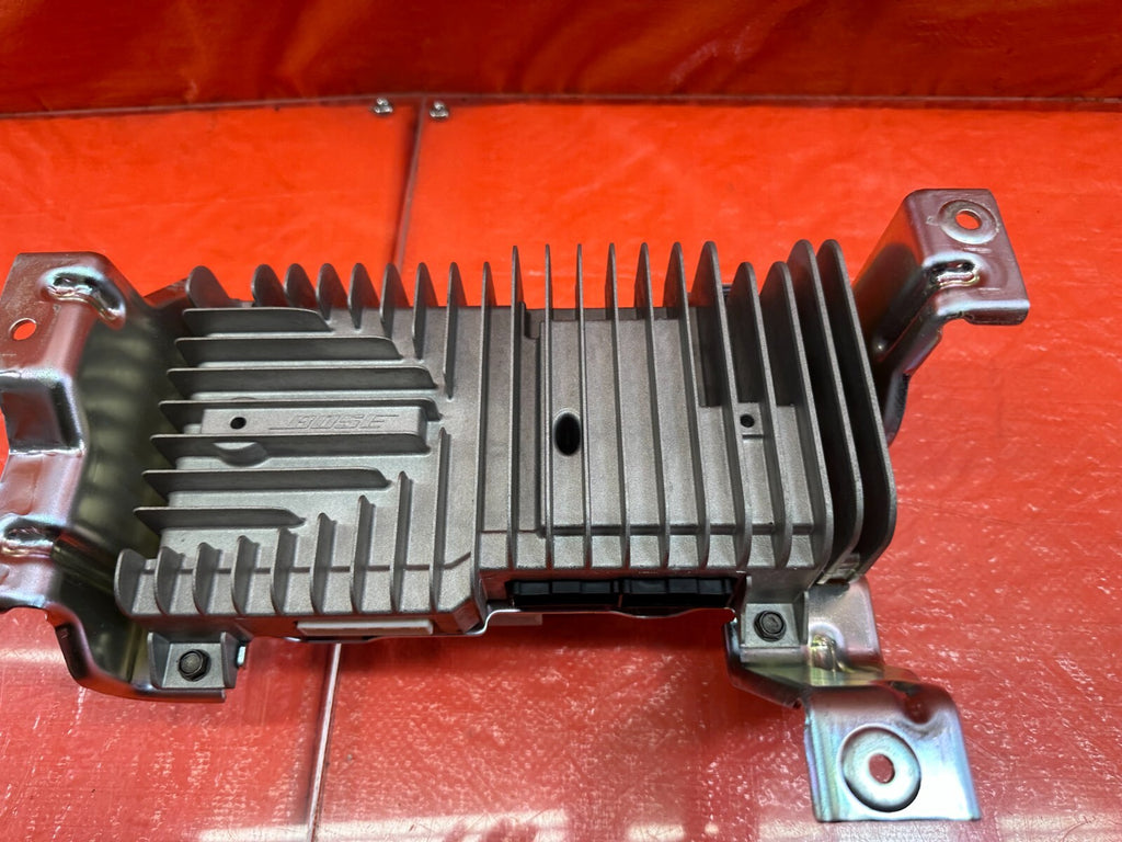 08 15 INFINITI G37 & Q60   2D COUPE   COMPLETE FACTORY BOSE AMPLIFIER   OEM #1905