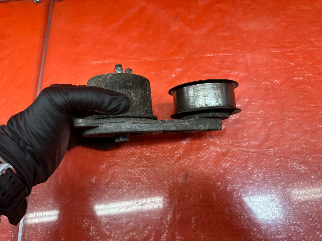 08 15 INFINITI G37 & Q60   VQ37VHR   BELT TENSIONER W/ PULLEY   OEM #1906