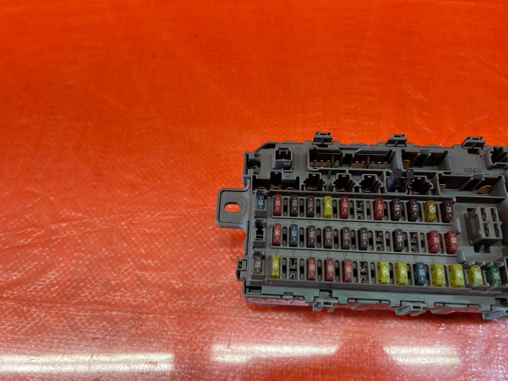 98 01 ACURA INTEGRA   INTERIOR CABIN FUSE JUNCTION BOX PANEL   OEM #1666