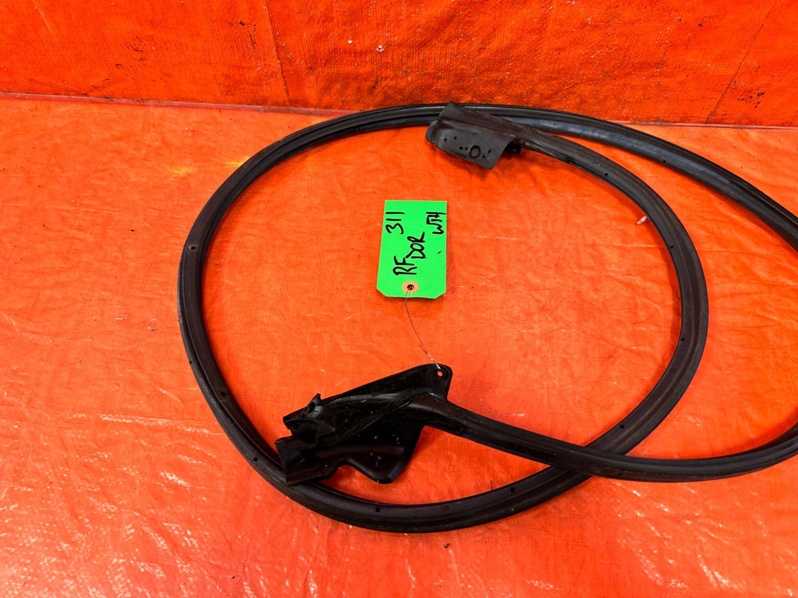 08 15 INFINITI G37 & Q60 2D COUPE RIGHT DOOR MOUNTED WEATHER STRIP OEM 3114