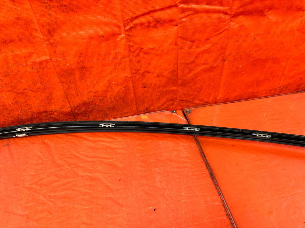 13 16 HYUNDAI GENESIS COUPE   ROOF TRIM WEATHER STRIP SET   LEFT & RIGHT OEM 32611