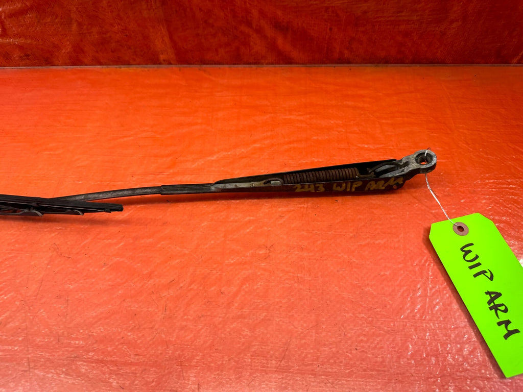 88 89 HONDA CRX DX SI   REAR TAIL GATE HATCHBACK WINDSHIELD WIPER ARM   OEM #2433
