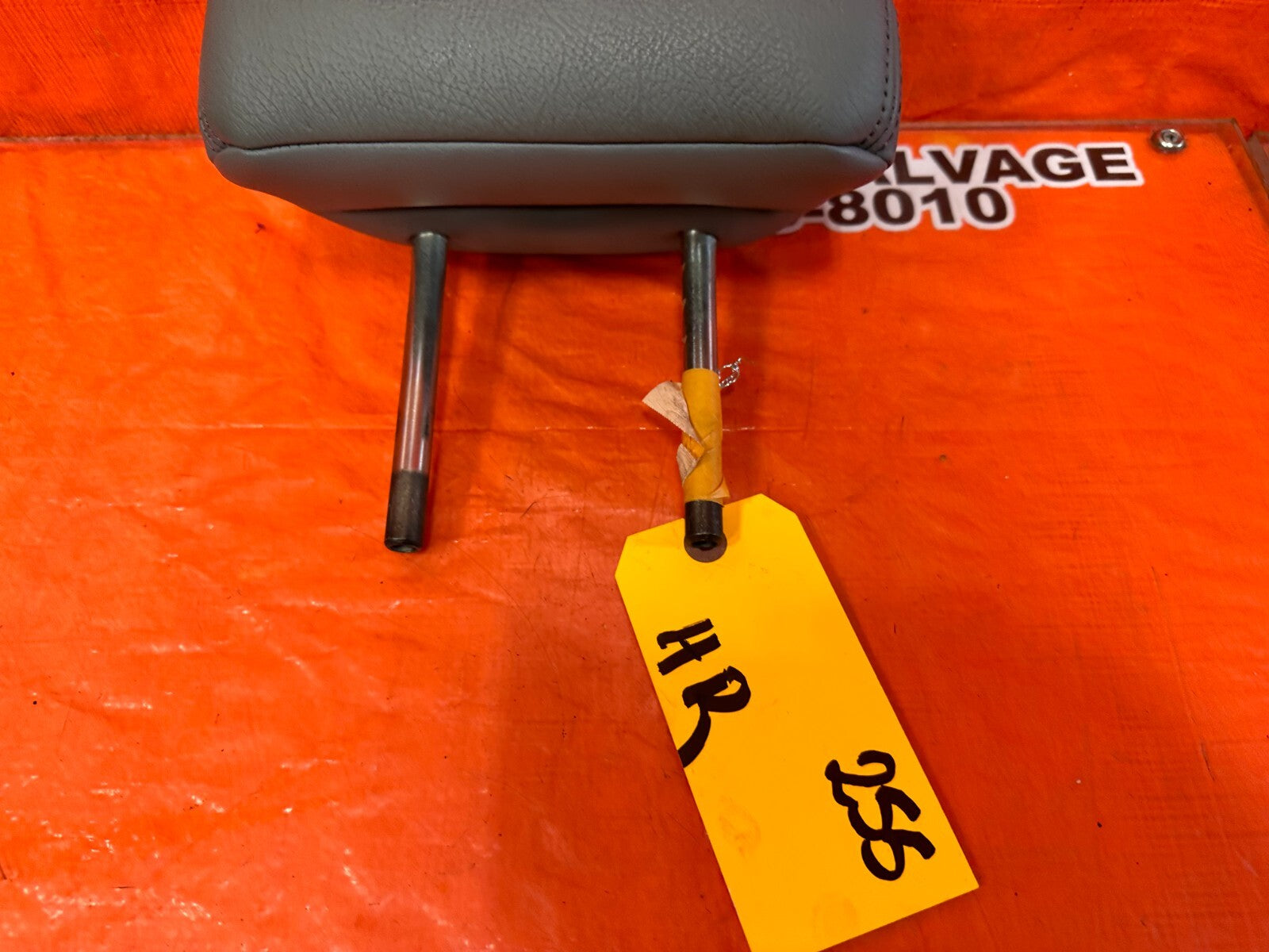 04 08 ACURA TSX   LEFT OR RIGHT   REAR SEAT   HEAD REST GRAY COLOR   OEM 255 15