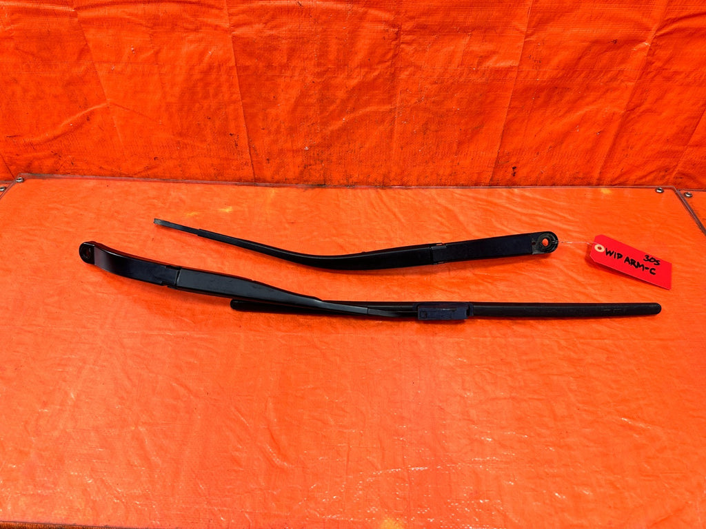 09 14 ACURA TSX   WINDSHIELD WIPER ARM SET   LEFT AND RIGHT WITH BLADES OEM #3050