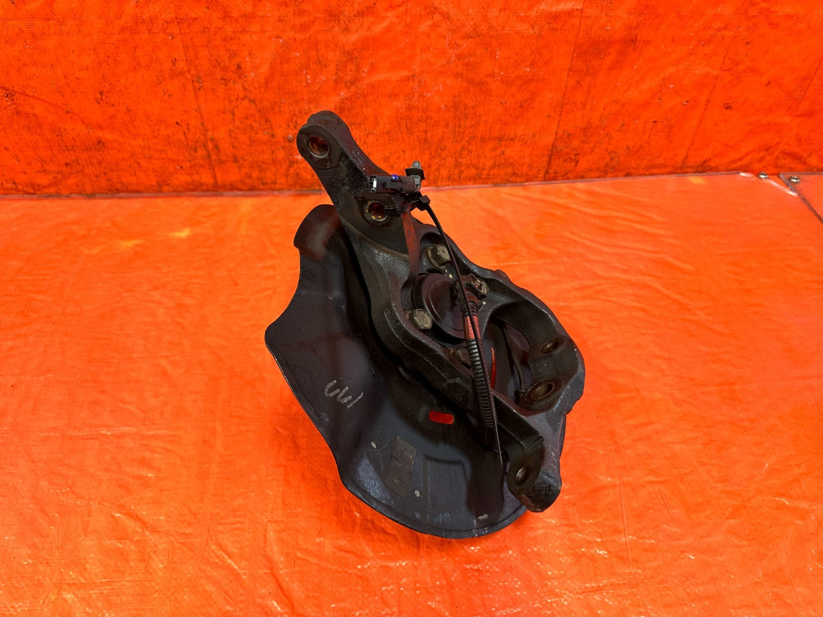 13 16 HYUNDAI GENESIS COUPE   PASSENGER RIGHT FRONT SPINDLE KNUCKLE HUB OEM 3255