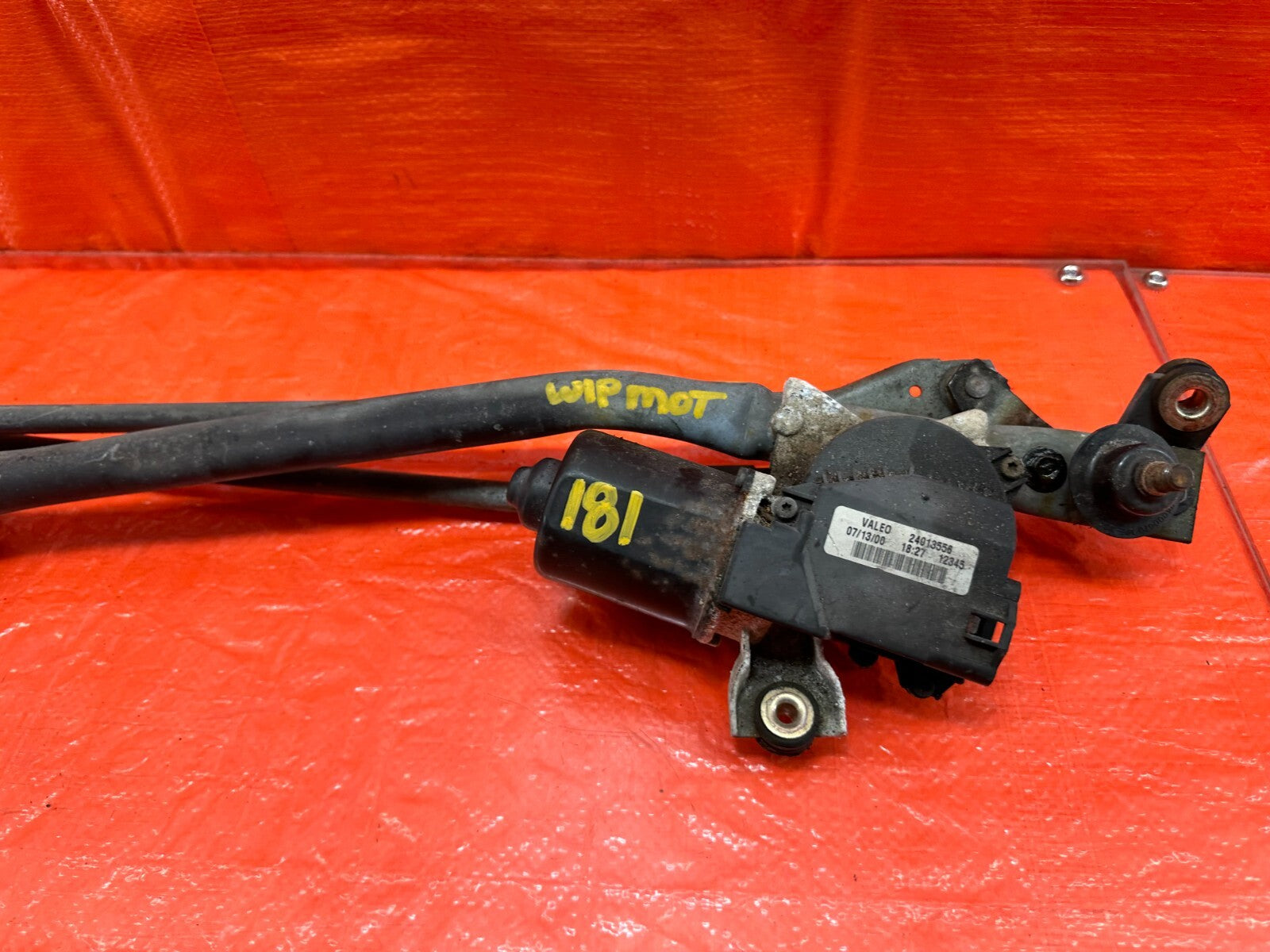 96 00 HONDA CIVIC   WINDSHIELD WIPER MOTOR AND WIPER LINKAGE COMBO   OEM #1814
