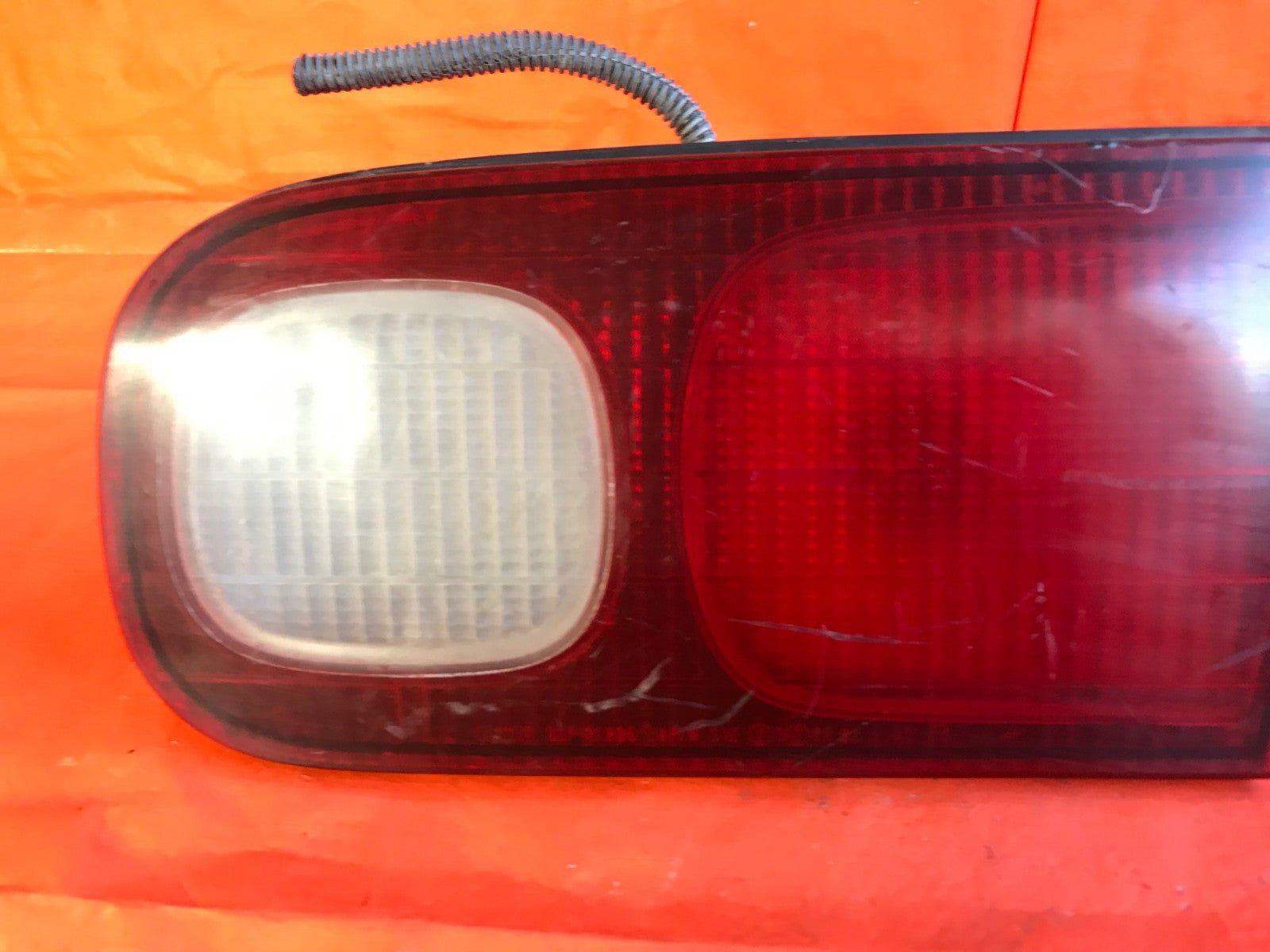 OEM 1998 1999 98 99 ACURA INTEGRA SEDAN PASSENGER RIGHT INNER TAIL LIGHT TRUNK 2