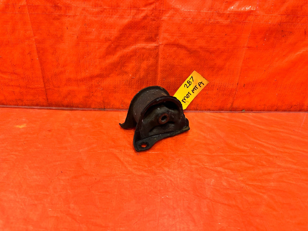 94 97 HONDA DEL SOL S & SI   92 00 CIVIC REAR ENGINE MOUNT MOTOR MOUNT OEM 2871