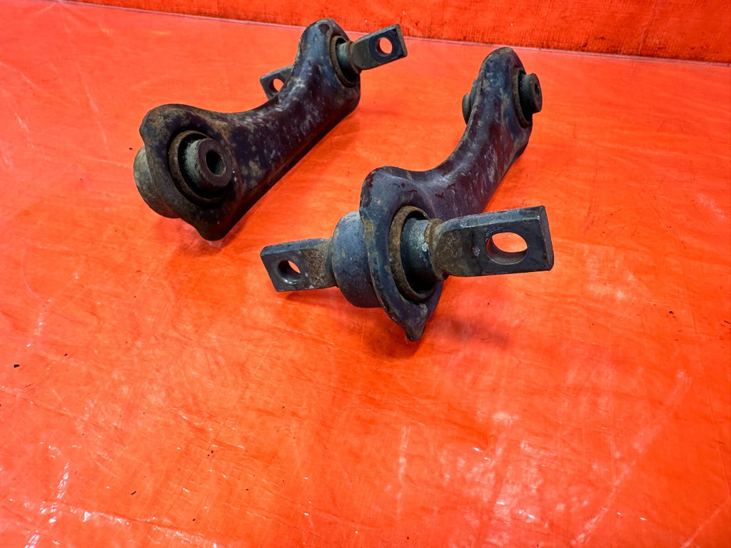 92 00 HONDA CIVIC / INTEGRA REAR UPPER CONTROL ARMS   LEFT RIGHT ARM SET OEM 2745