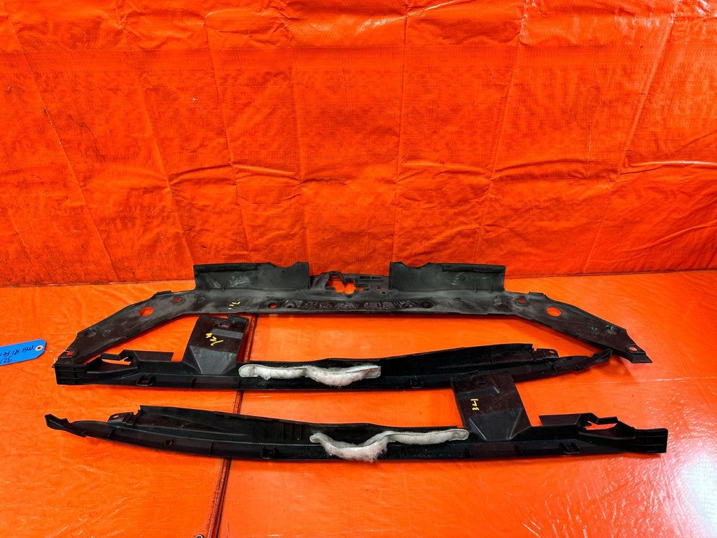 09 14 ACURA TSX   FENDER TRIM SET   LEFT RIGHT RADIATOR SUPPORT PLASTICS OEM 32111