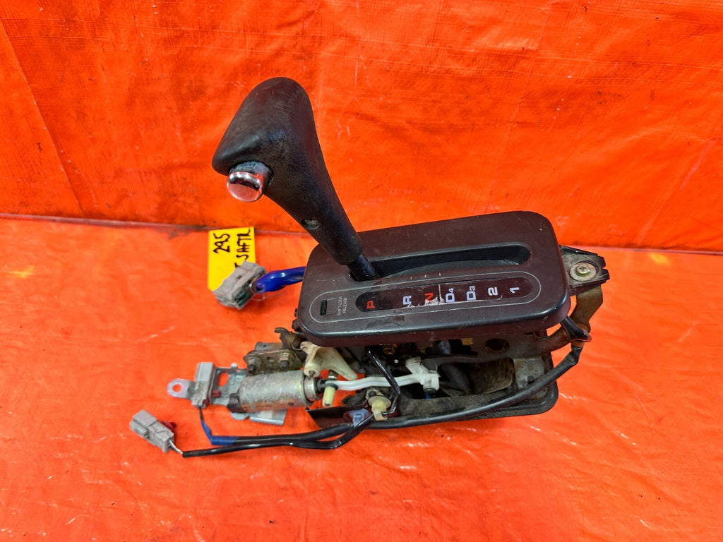 93 97 HONDA DEL SOL   AUTOMATIC SHIFTER CENTER CONSOLE TRIM BEZEL   OEM #2953