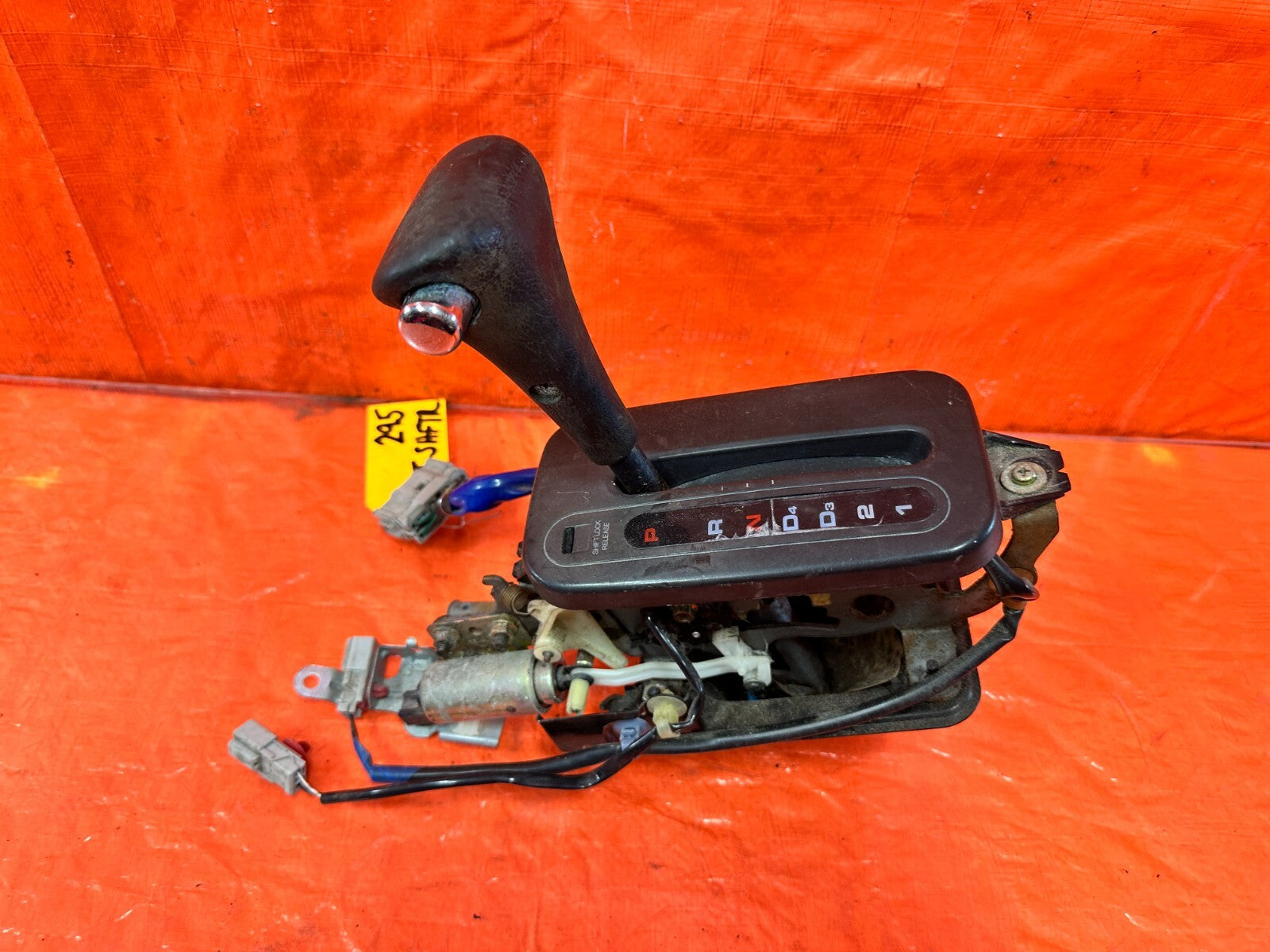 93 97 HONDA DEL SOL   AUTOMATIC SHIFTER CENTER CONSOLE TRIM BEZEL   OEM #2953